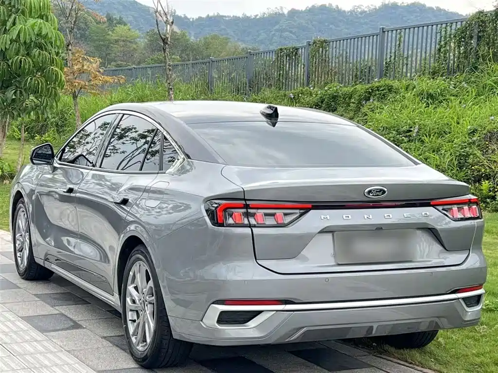Toyota Levin 2022 Dual Engine 1.8H E-CVT Luxury Edition фото 23