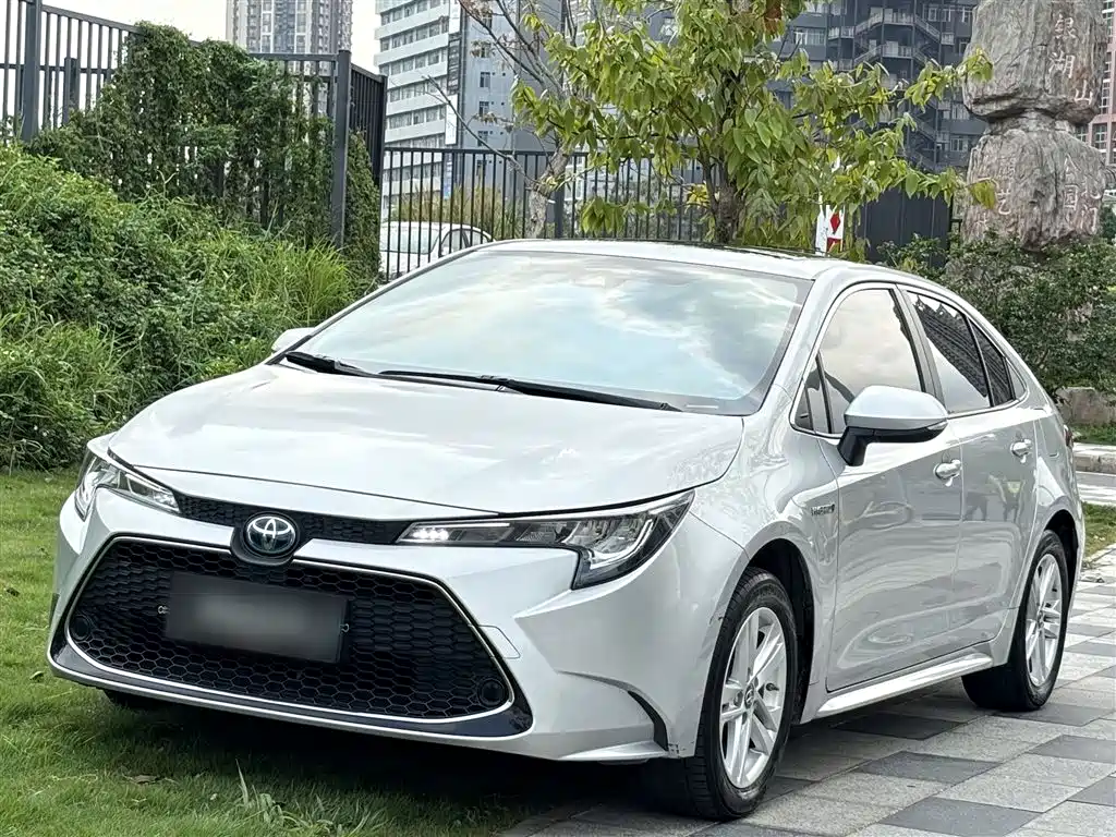 Toyota Levin 2022 Dual Engine 1.8H E-CVT Luxury Edition фото 2