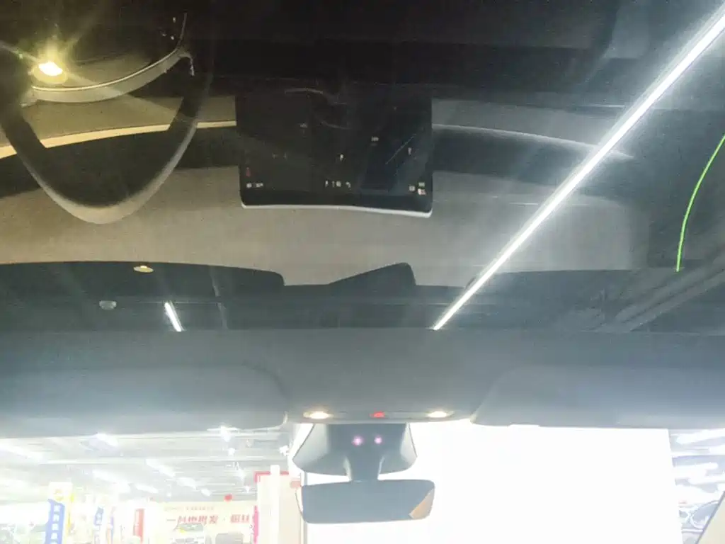 Tesla Model Y 2026 2025 Rear-Wheel Drive