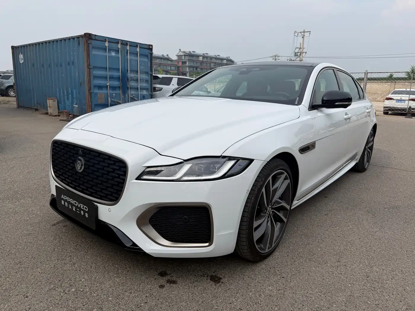 Jaguar XFL 2024 2.0T P300 AWD Flagship Sport Gilded Edition