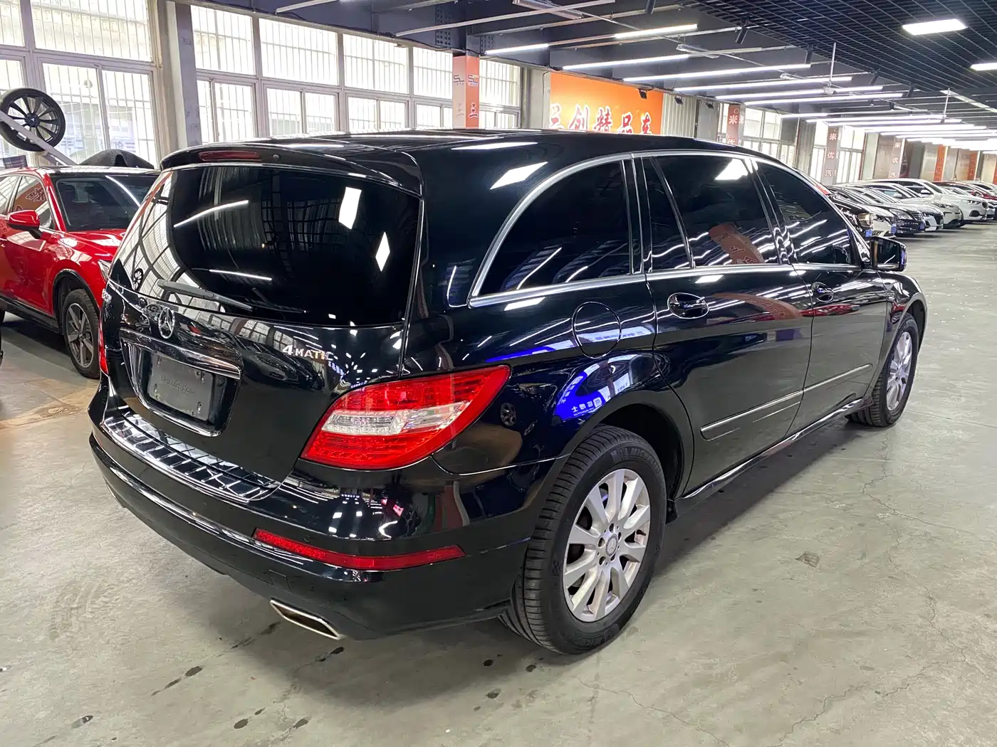 Mercedes-Benz R-Class 2017 R 320 4MATIC Business Collector's Edition фото 5