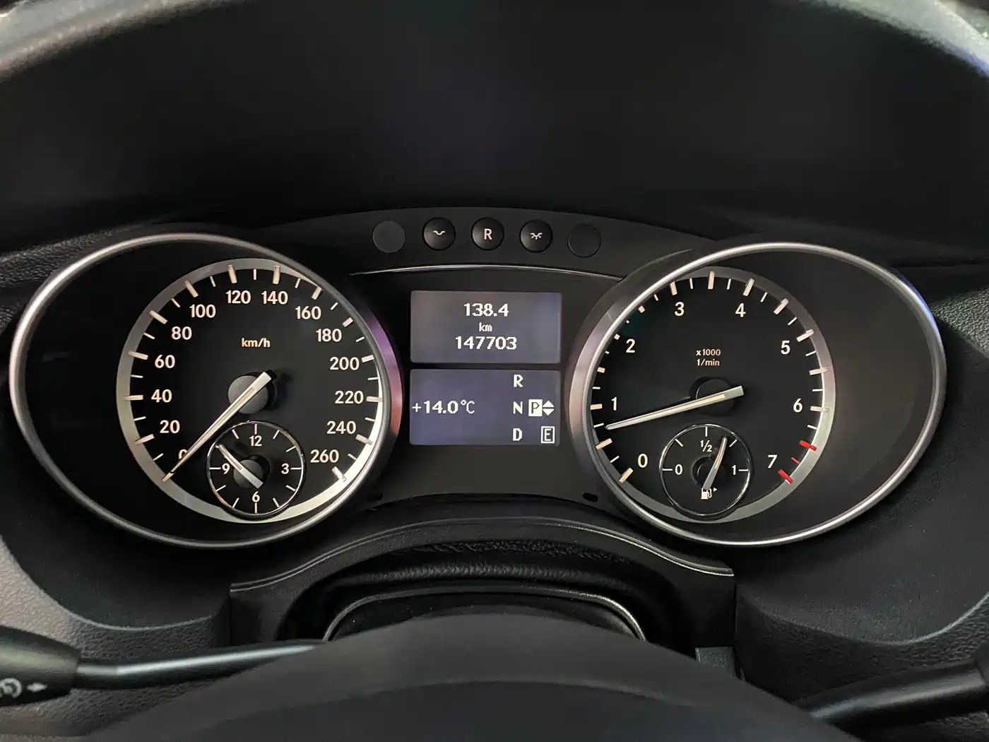 Mercedes-Benz R-Class 2017 R 320 4MATIC Business Collector's Edition фото 21