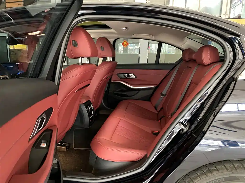 BMW 3 Series 2024 325i M Sport Package фото 15