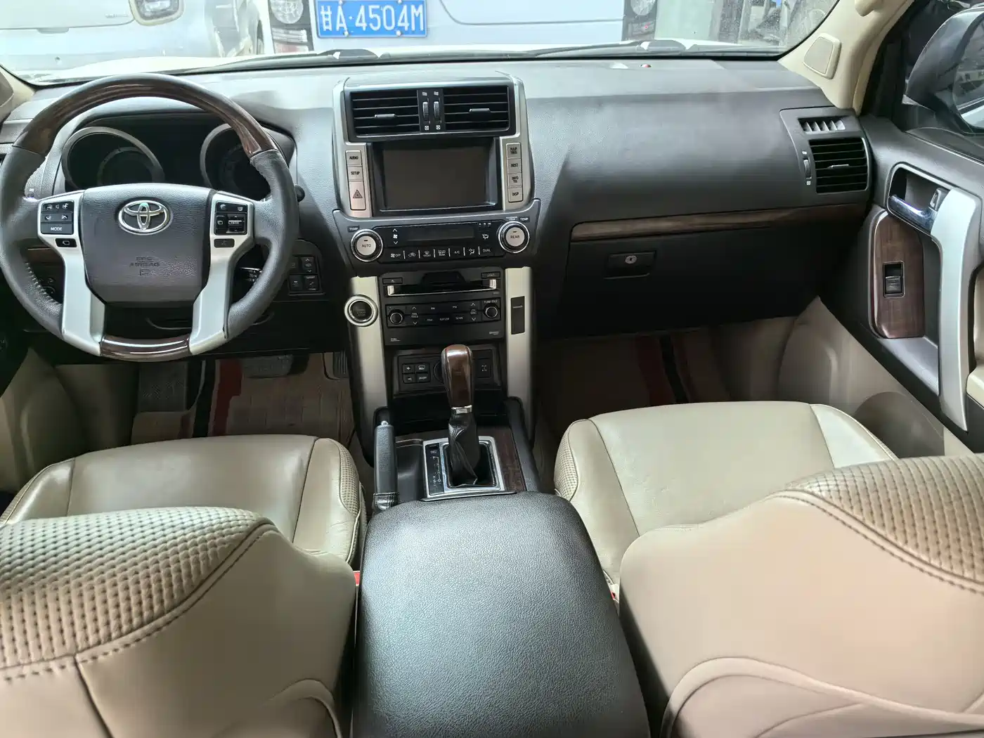 Toyota Prado 2010 4.0L Automatic VX фото 10