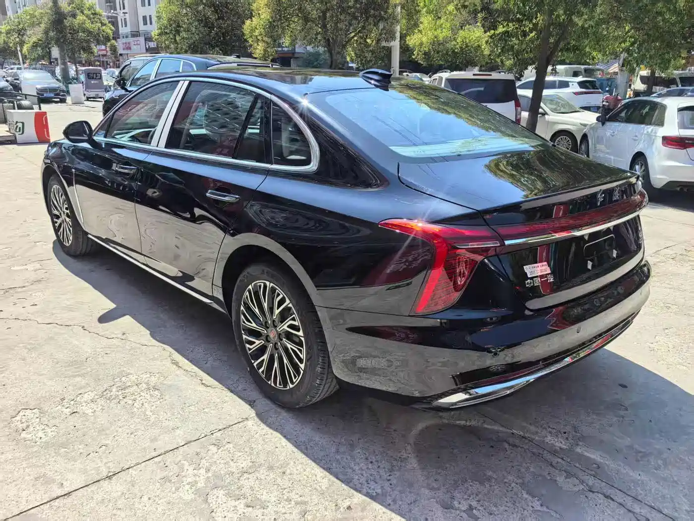 Hongqi H5 2026 2025 2.0T Automatic Flag Celebration 500,000 Units Anniversary Edition