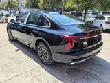 صورة 5 - Hongqi H5