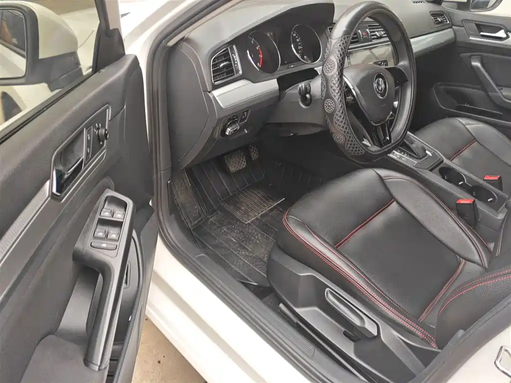 Volkswagen Lamando 2018 230TSI DSG Trend Edition фото 16