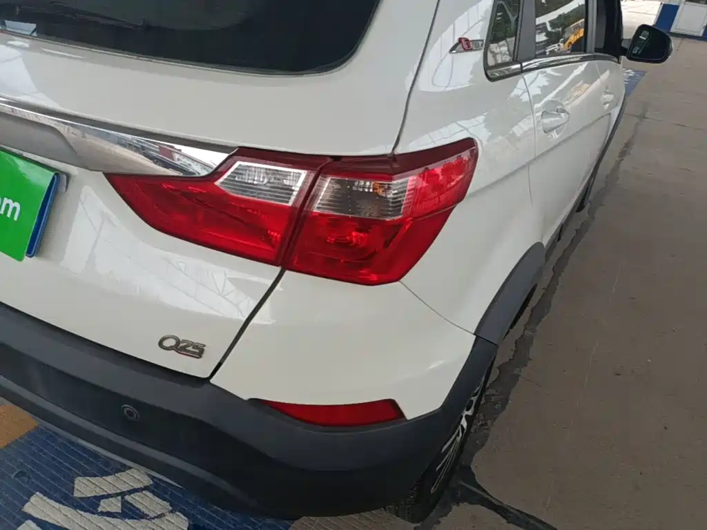 BAIC Changhe Q25 2017 2017 1.5L Automatic Smart Edition