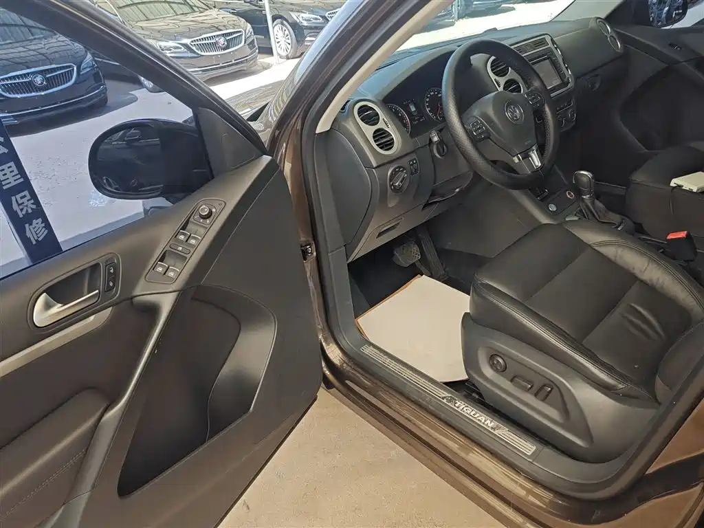 Volkswagen Tiguan 2015 1.8TSI Automatic 2WD Highline фото 12