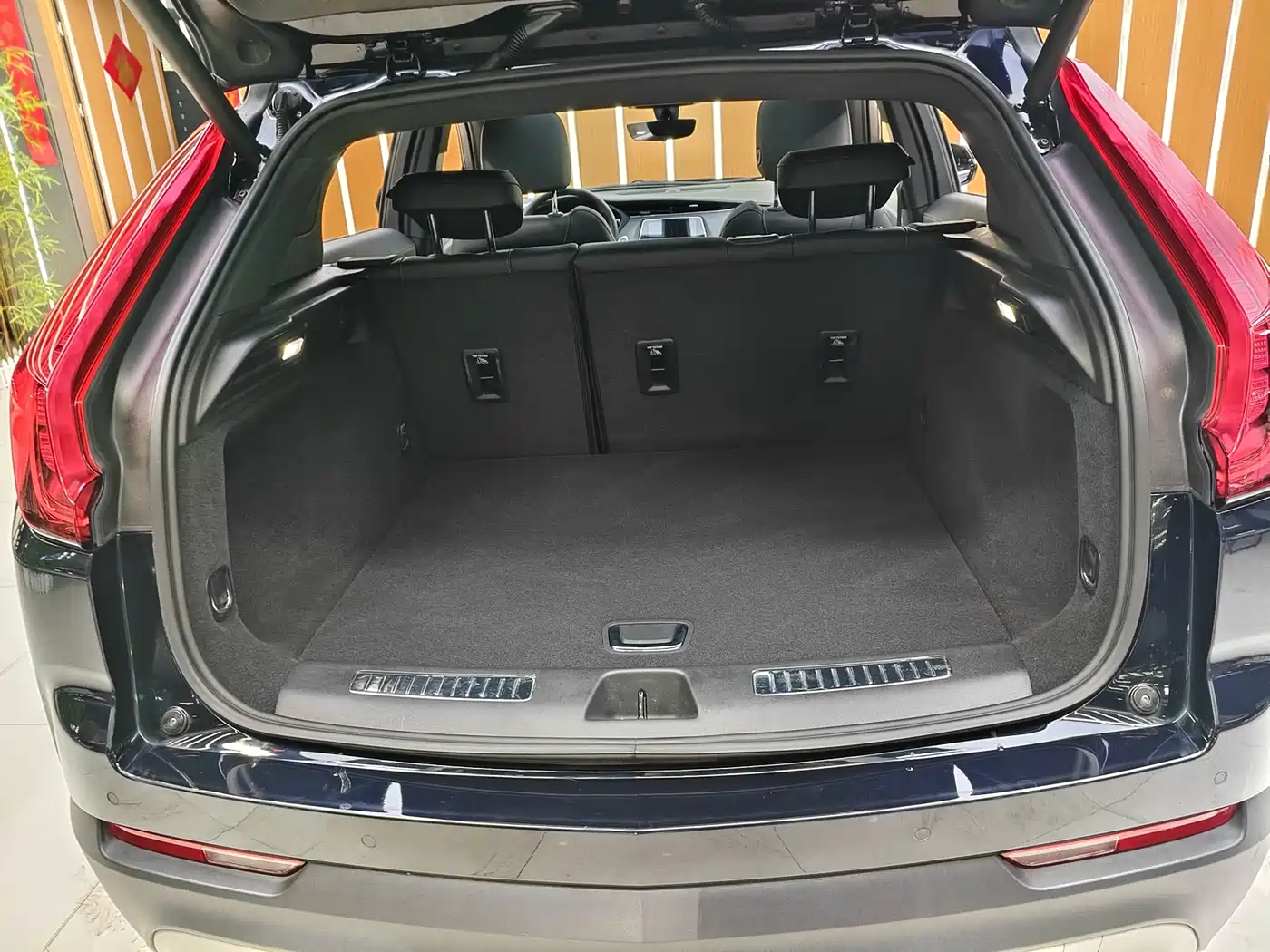CADILLAC XT4