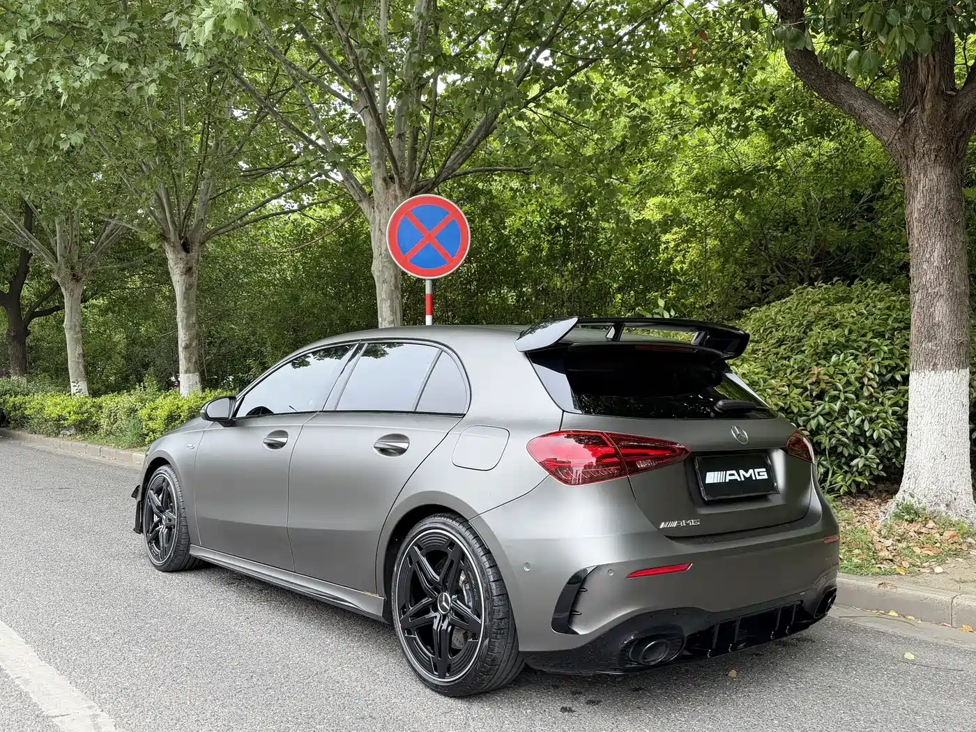 Mercedes-Benz A-Class AMG (Import) 2024 AMG A 35 4MATIC фото 6