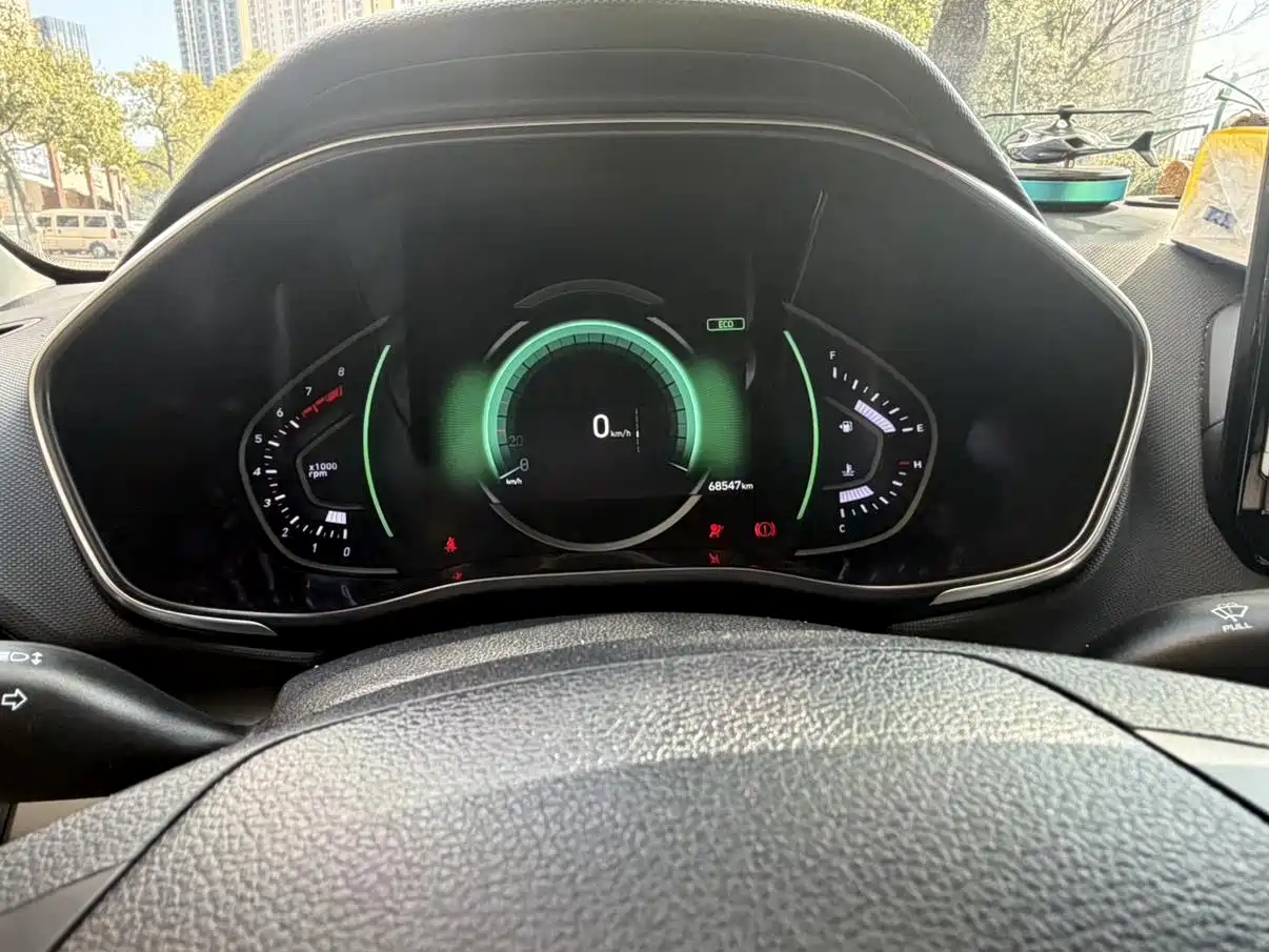 Hyundai Fista 2021 280TGDi DLX Luxury Edition фото 3