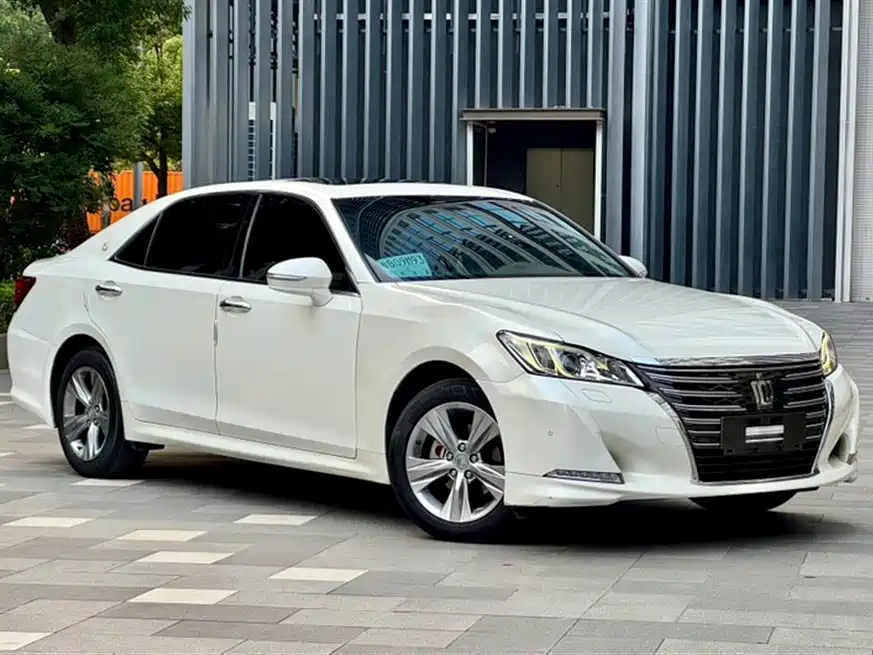 Toyota Crown 2015 2.0T Fashion фото 14
