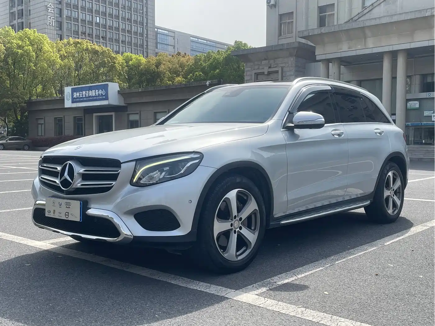 Mercedes-Benz GLC 2016 GLC 260 4MATIC Luxury