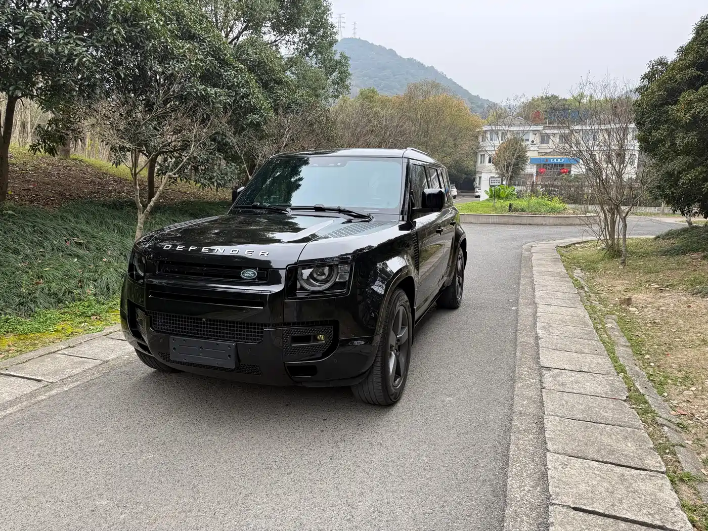 Land Rover Defender 2024 110 3.0T P400 X-DYNAMIC HSE фото 2