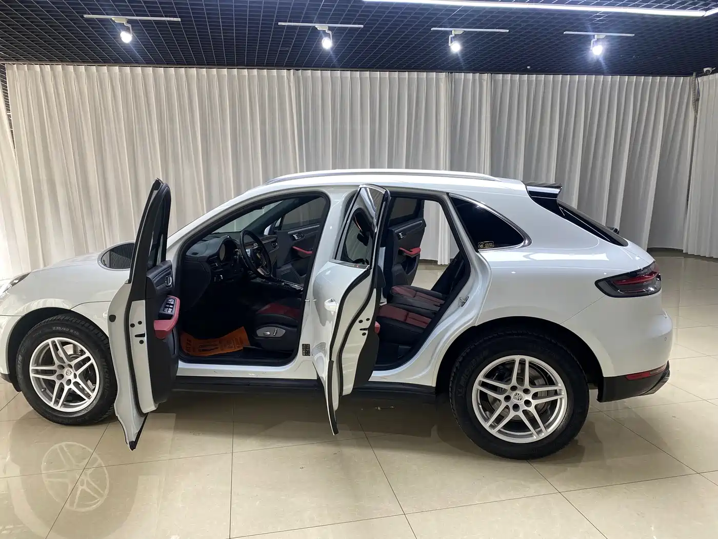 Porsche Macan 2018 Macan 2.0T фото 17