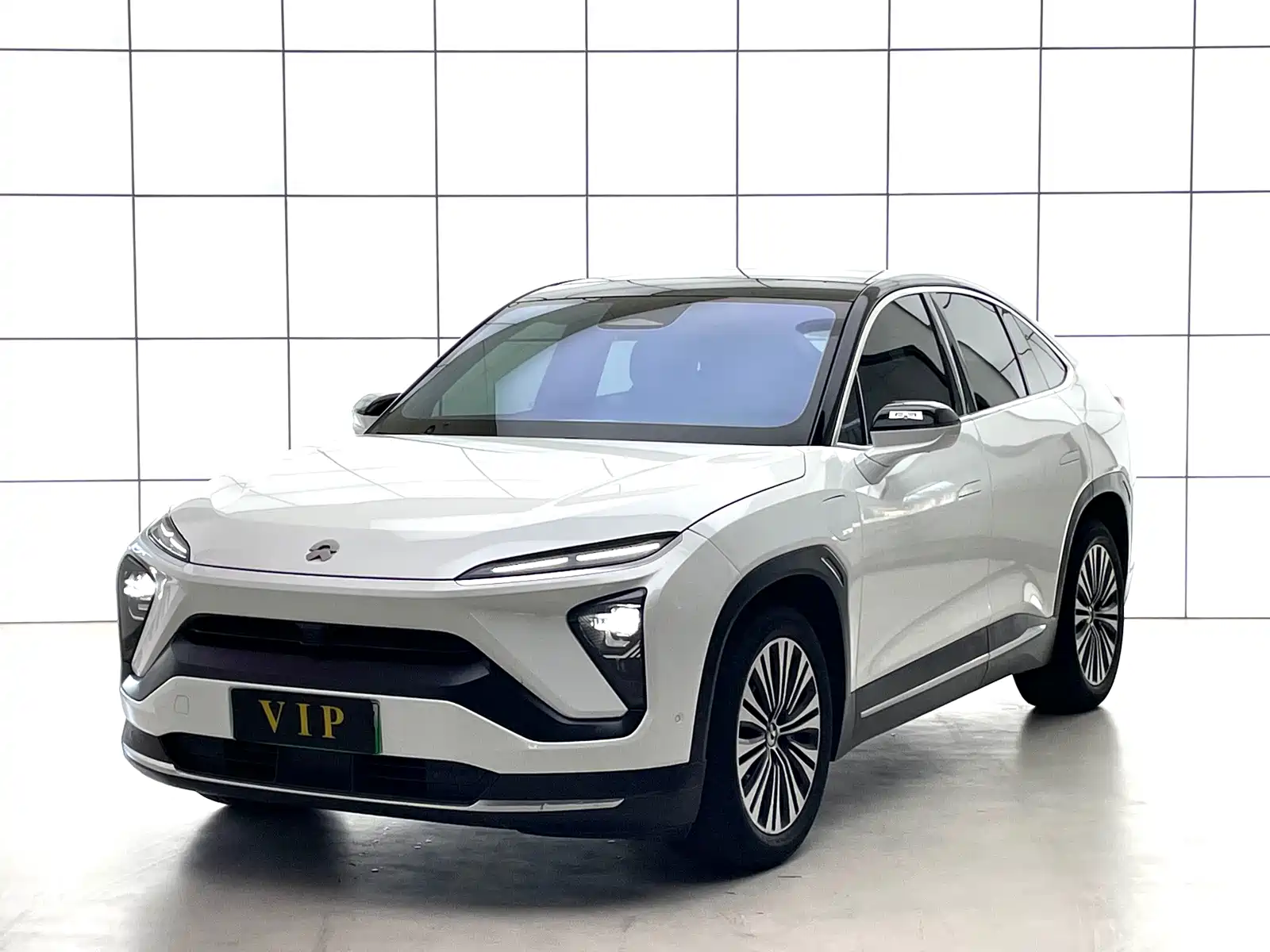 Фото 1 - NIO EC6