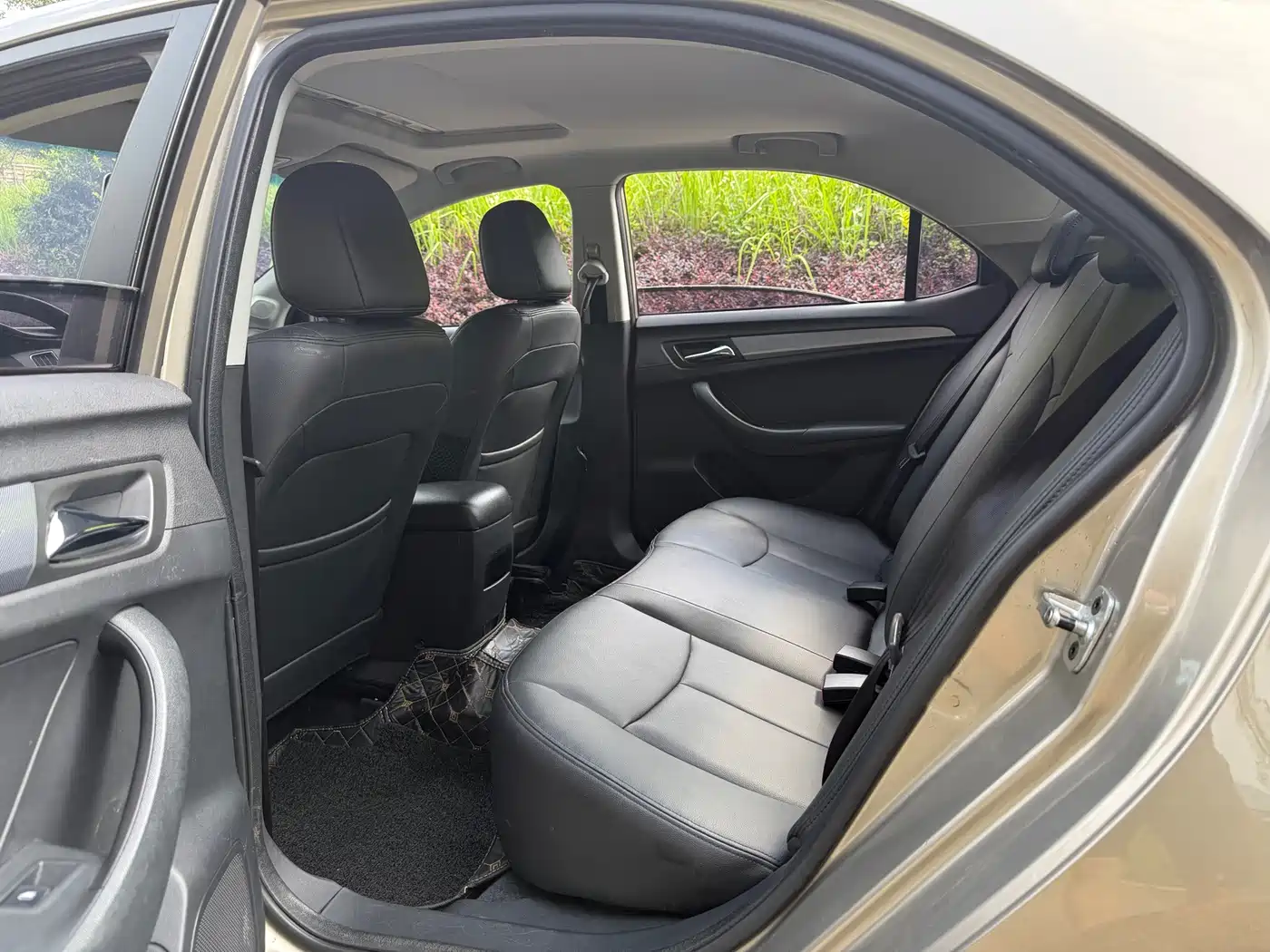 Roewe 360 2018 2018 PLUS 1.5L Automatic Exclusive Edition