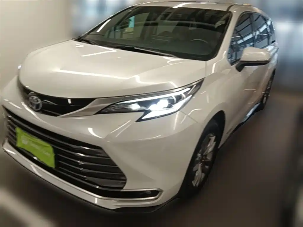 Toyota Sienna 2021 2.5L Hybrid Ultimate Edition
