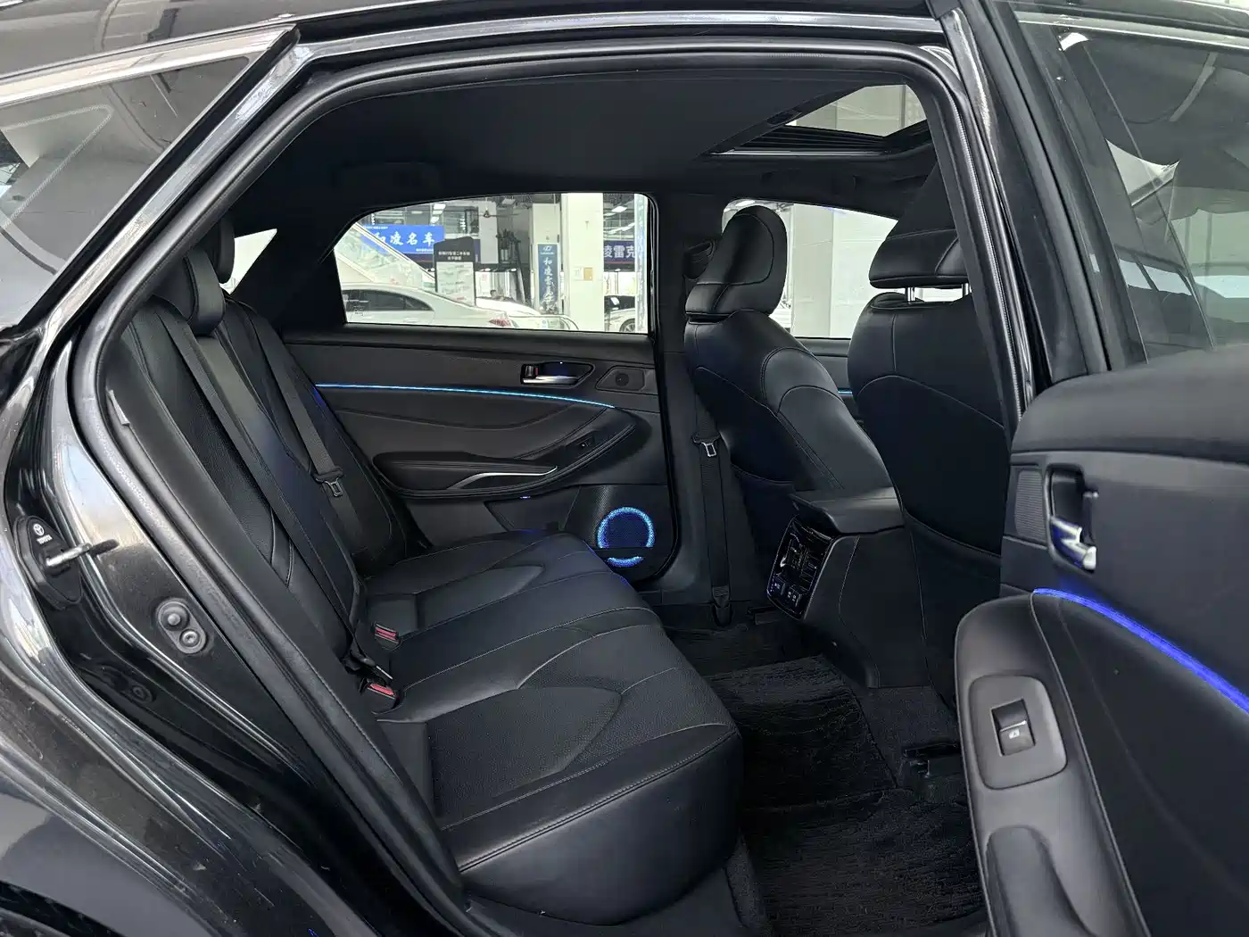 Toyota Avalon 2020 2019 2.0L XLE Premium Edition (China VI)