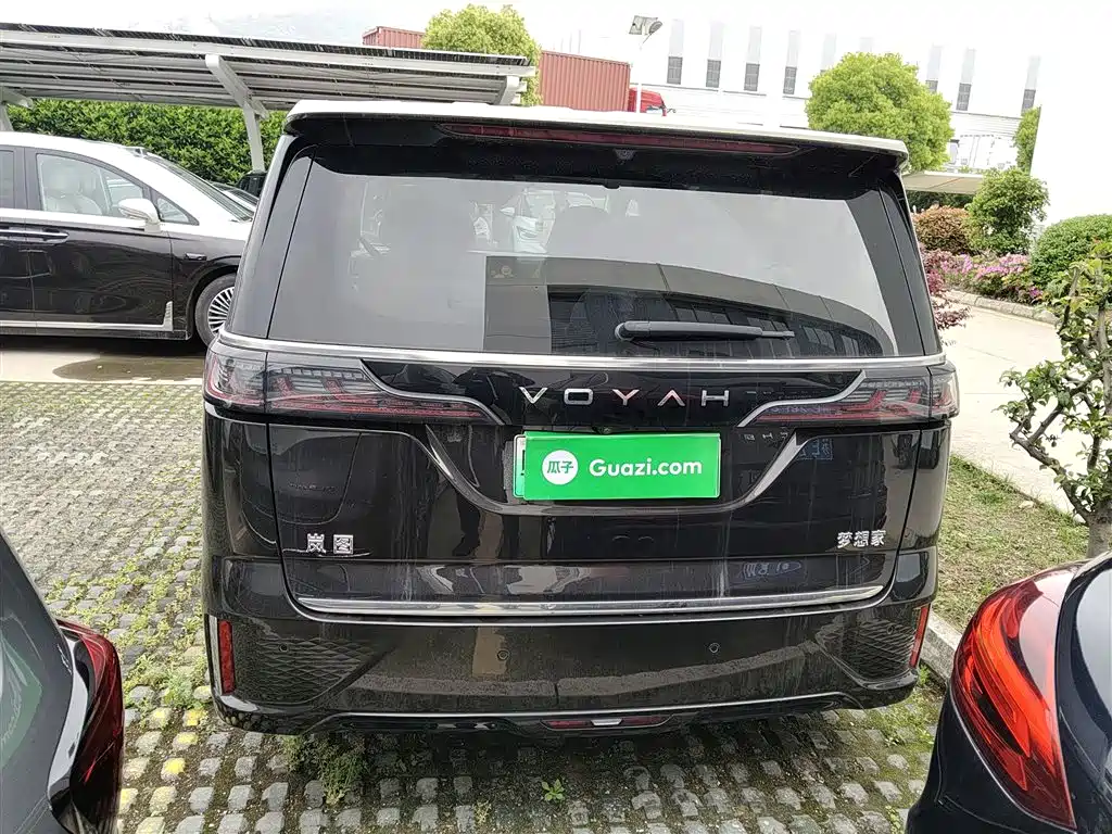 Voyah Auto Voyah Dreamer 2025 PHEV AWD Flagship Qian Kun Edition фото 6