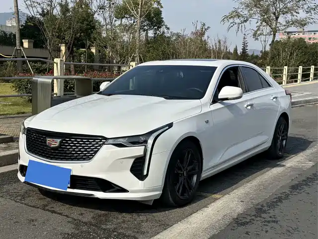 CADILLAC CT4