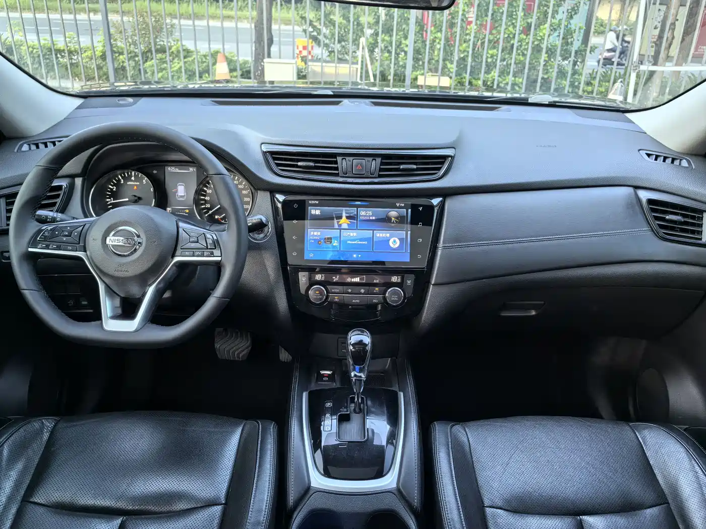 Nissan X-Trail 2020 2.0L XL ITS CVT 2WD Smart Connect Comfort Edition фото 11