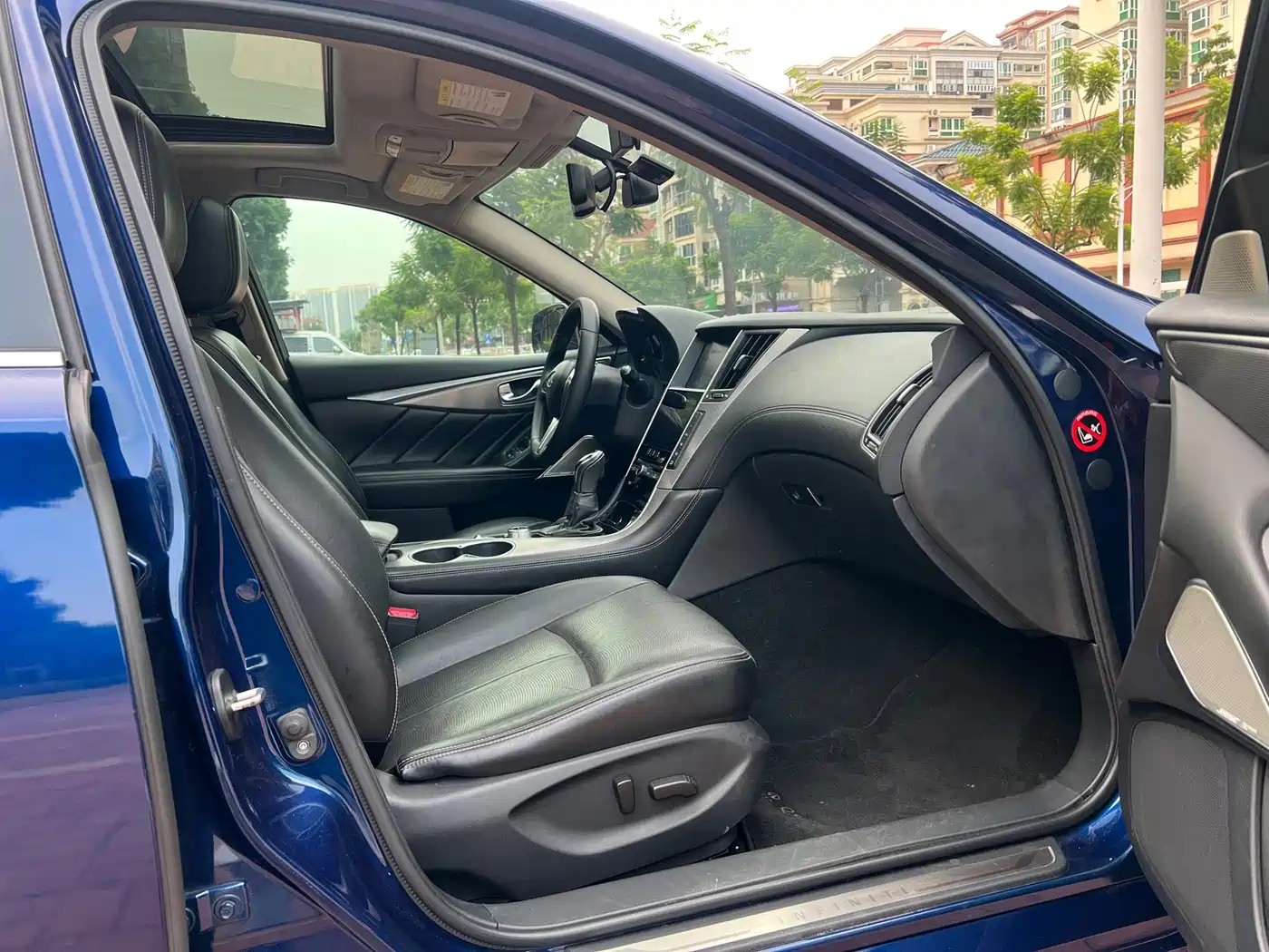 Infiniti Q50L 2019 2018 2.0T Premium Edition (China VI)