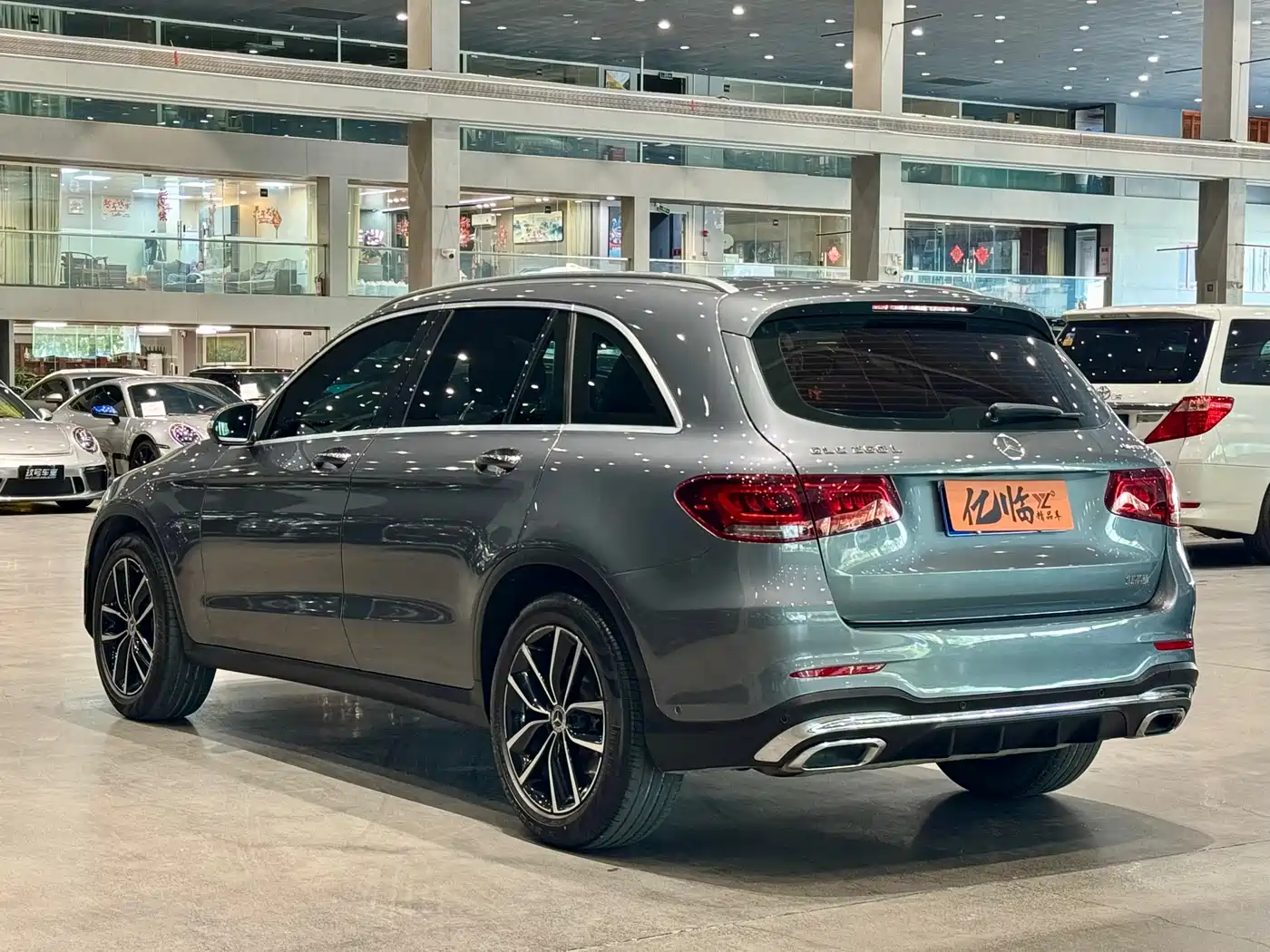 MERCEDES-BENZ GLC