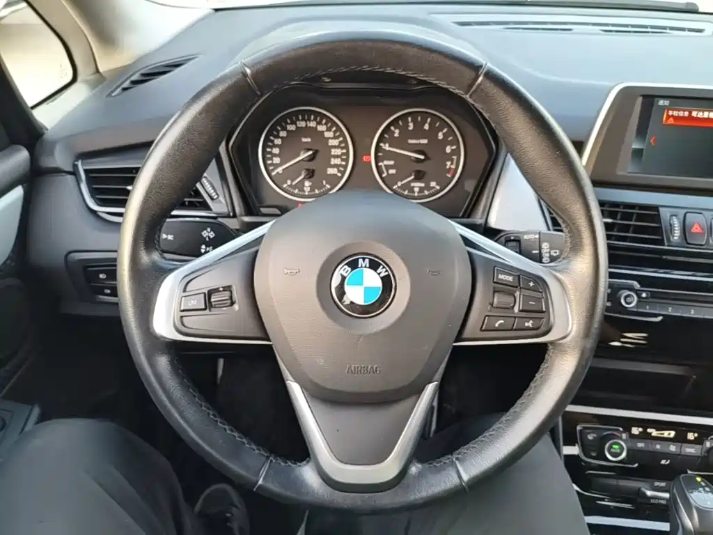 BMW 2 Series Touring 2018 2016 218i Leading