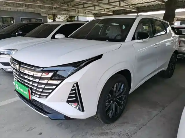 Changan Changan UNI-Z New Energy 2025 Model Year Smart New Blue Whale 125km Battleship+