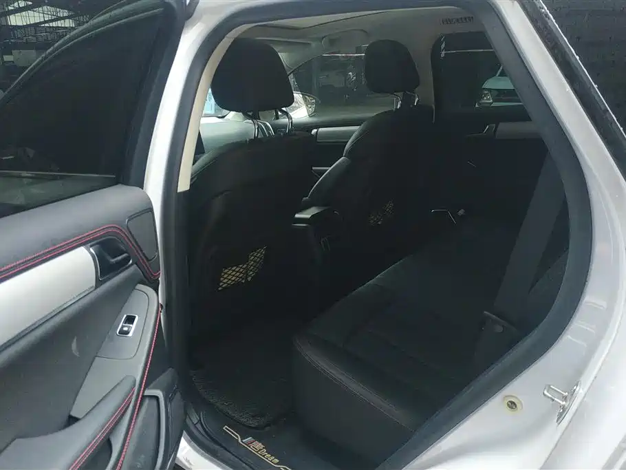 BYD Tang New Energy 2018 DM 2.0T AWD Smart Connection Enjoy Edition 7-Seater China V фото 11