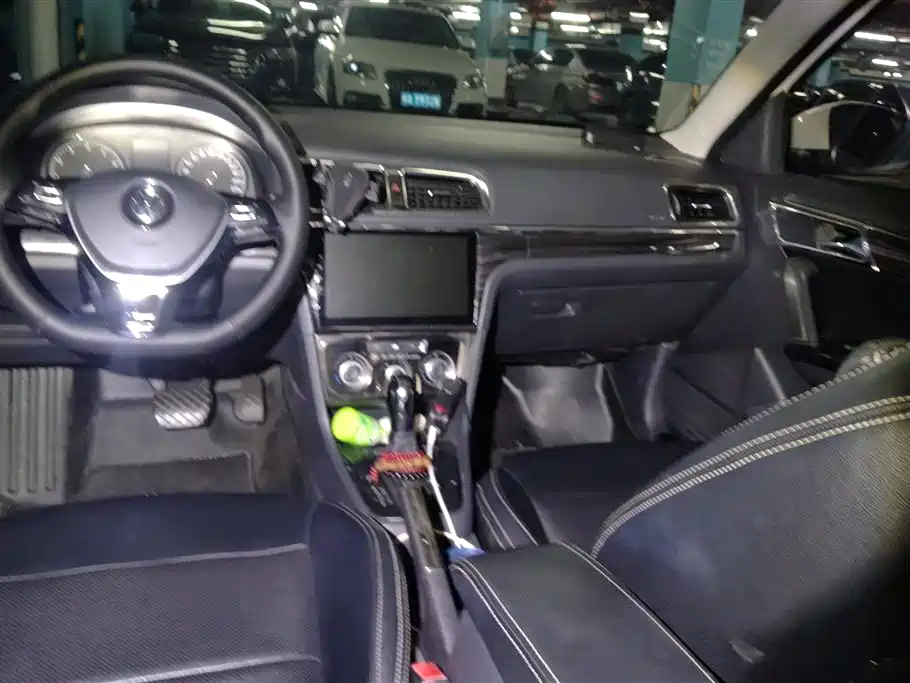 Volkswagen Lavida 2015 1.6L Automatic Trend Edition фото 13