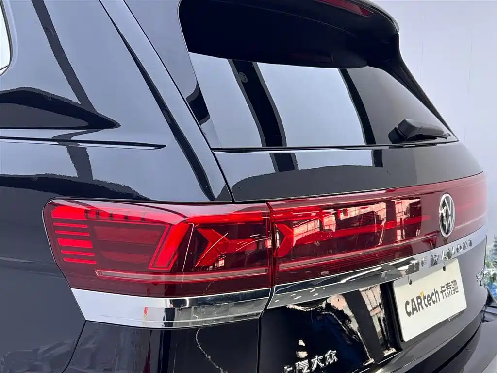 Volkswagen Teramont 2024 380TSI 4WD Dragon Glory Edition фото 11