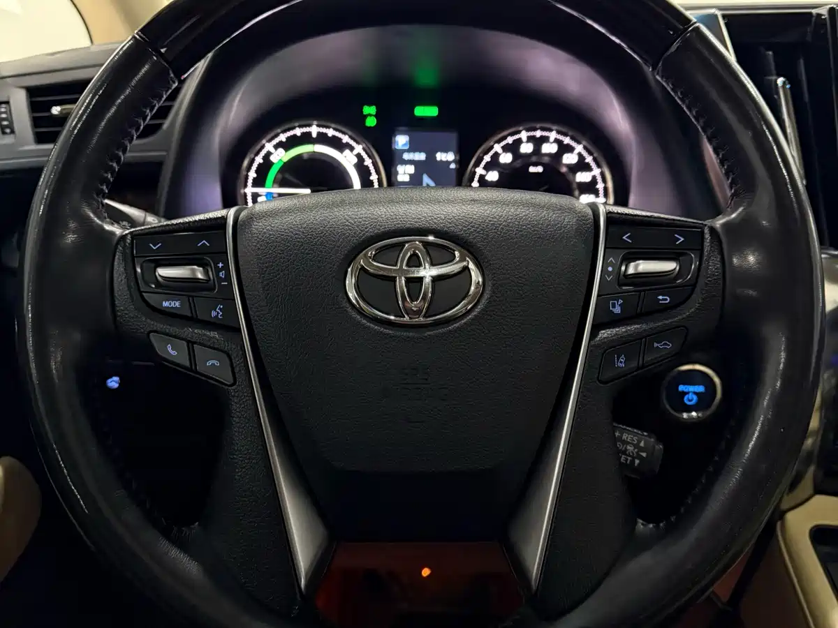 Toyota Alphard 2021 Hybrid 2.5L Luxury фото 14