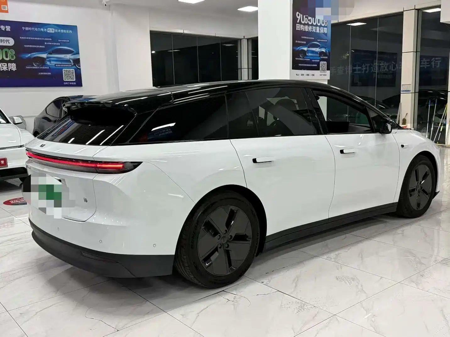 Фото 4 - Li Auto i6