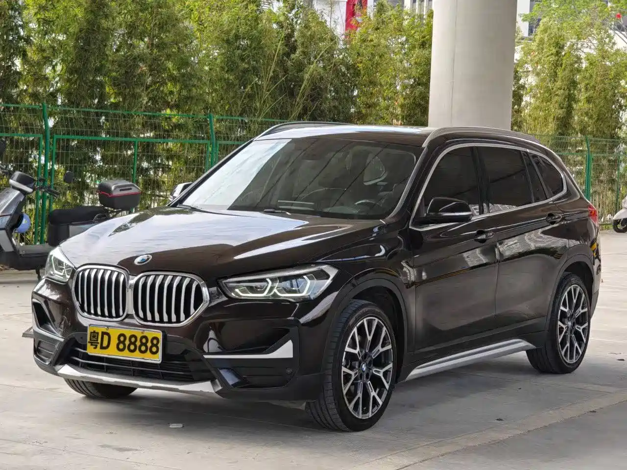 BMW X1 2020 xDrive25Li Premium Edition фото 2