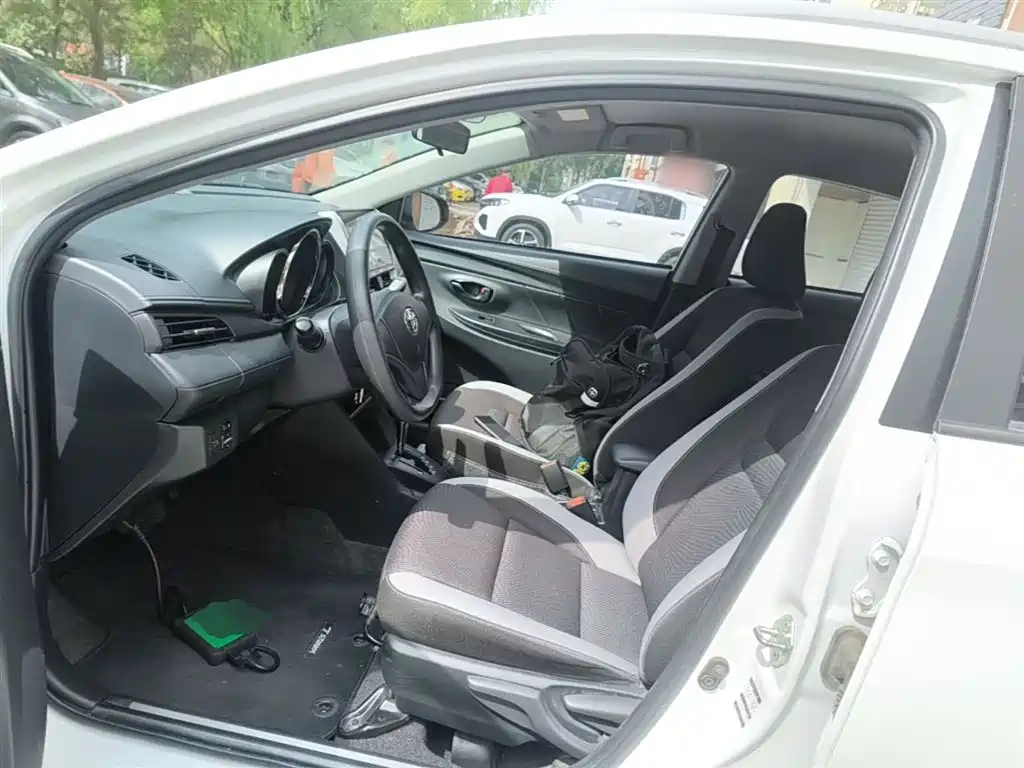 Toyota YARiS L Zhi Xuan 2020 Zhi Xuan X 1.5L CVT Leading фото 15