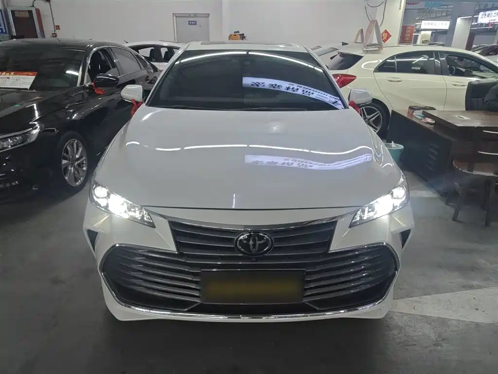 Toyota Avalon 2019 2.0L XLE Premium Edition (China VI) фото 2