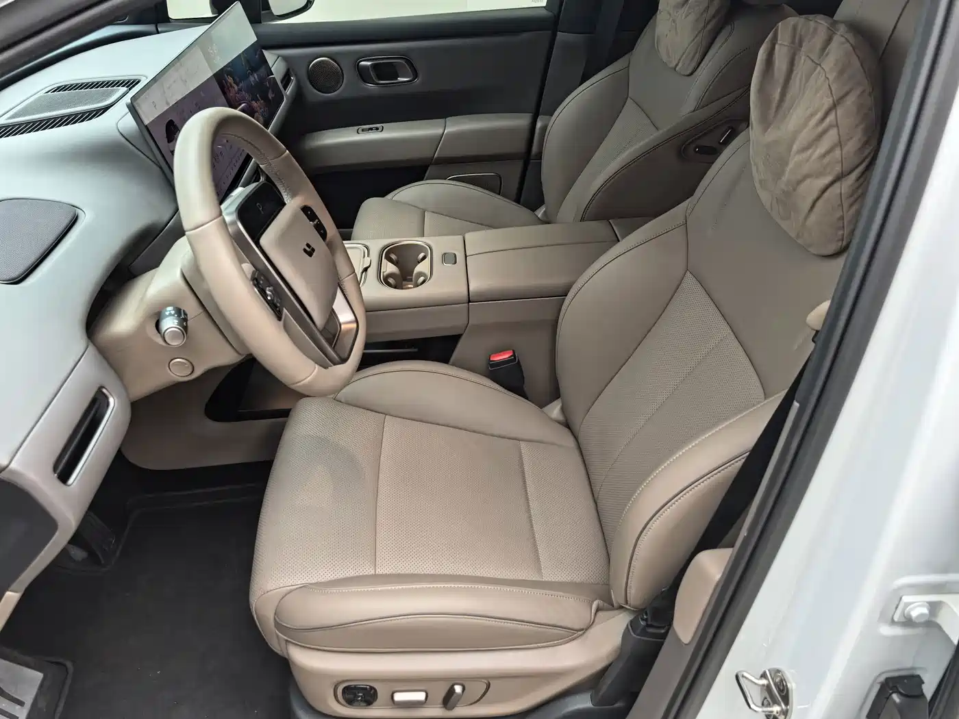 Li Auto i6 2026 2025 2WD Base Model