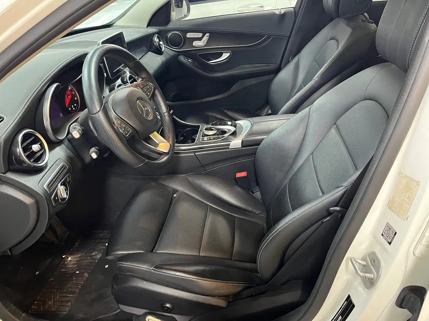 Mercedes-Benz C-Class 2015 Facelift C 200 L Sport фото 5