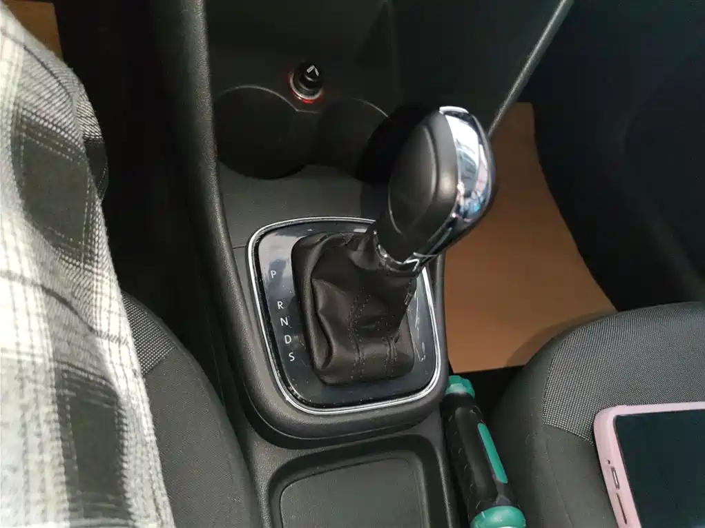 Volkswagen Polo 2016 1.6L Automatic Comfort фото 10