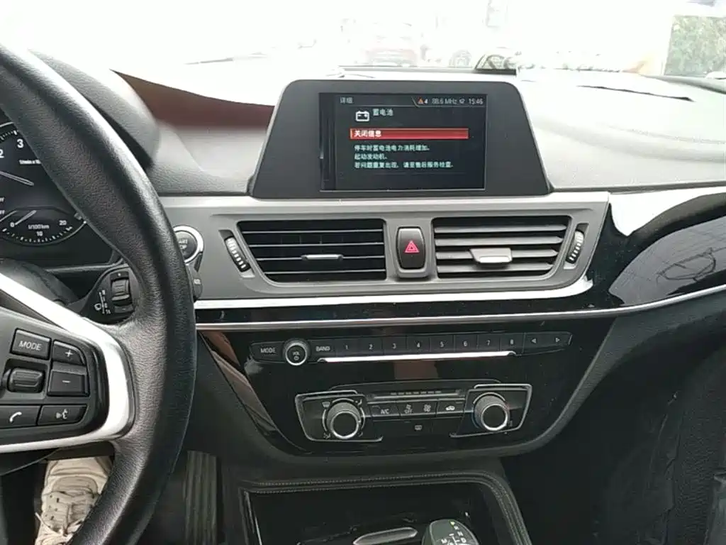 BMW 1 Series 2018 Facelift 118i Sport фото 13