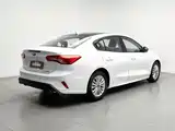Фото 2 - Ford Focus
