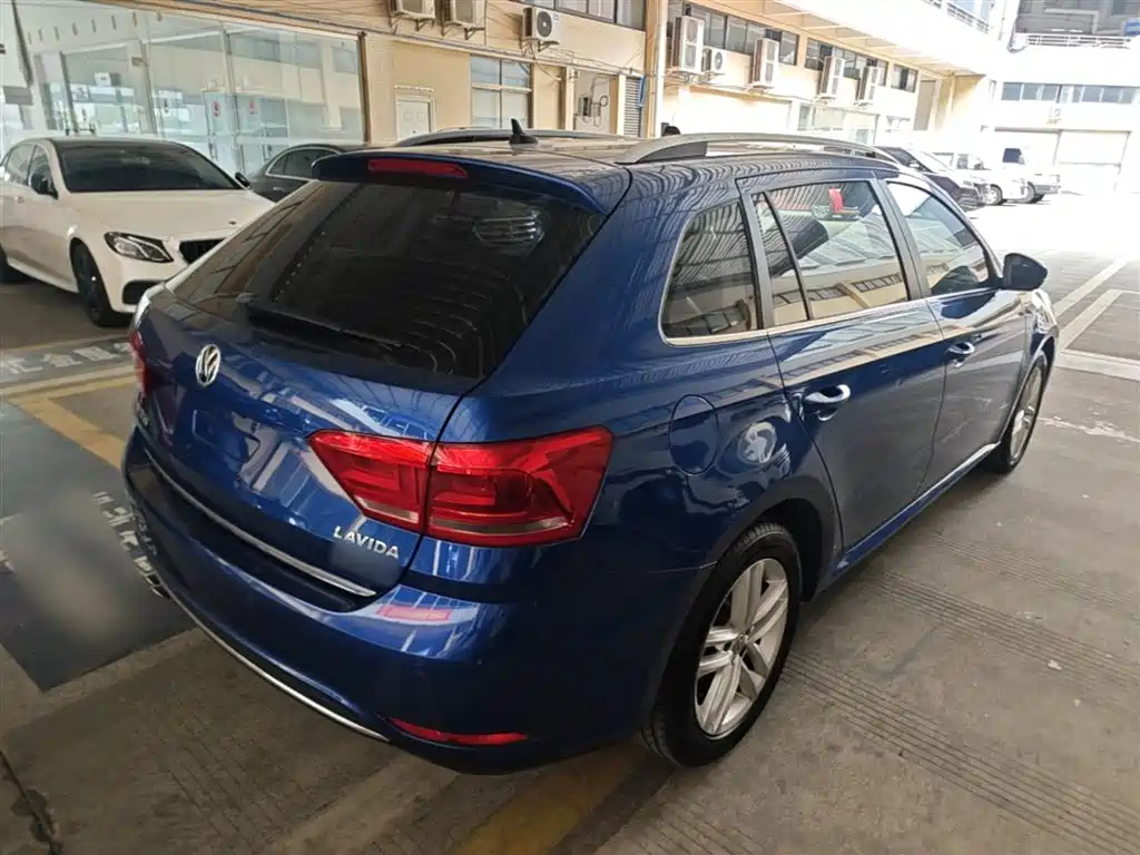 Volkswagen Lavida Tour 2015 230TSI DSG Comfort Edition фото 7