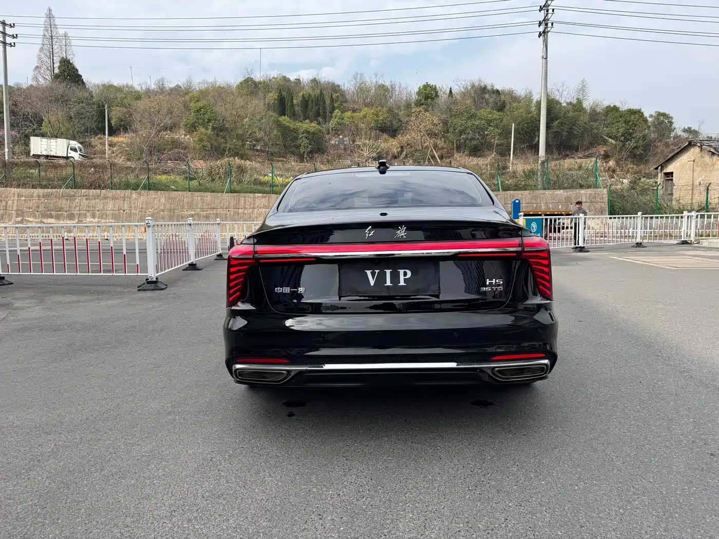 Hongqi H5 2024 1.5T DCT Smart Connect Flag Rhythm Edition фото 7