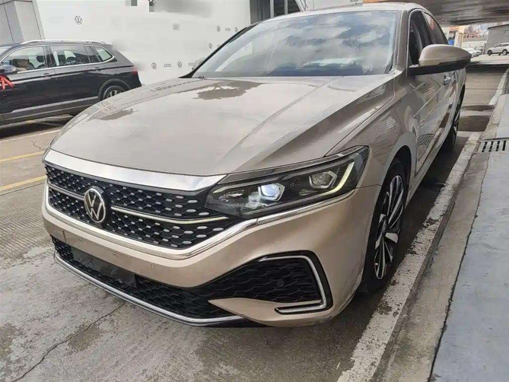 Volkswagen Passat 2022 330TSI Starlight Luxury Edition