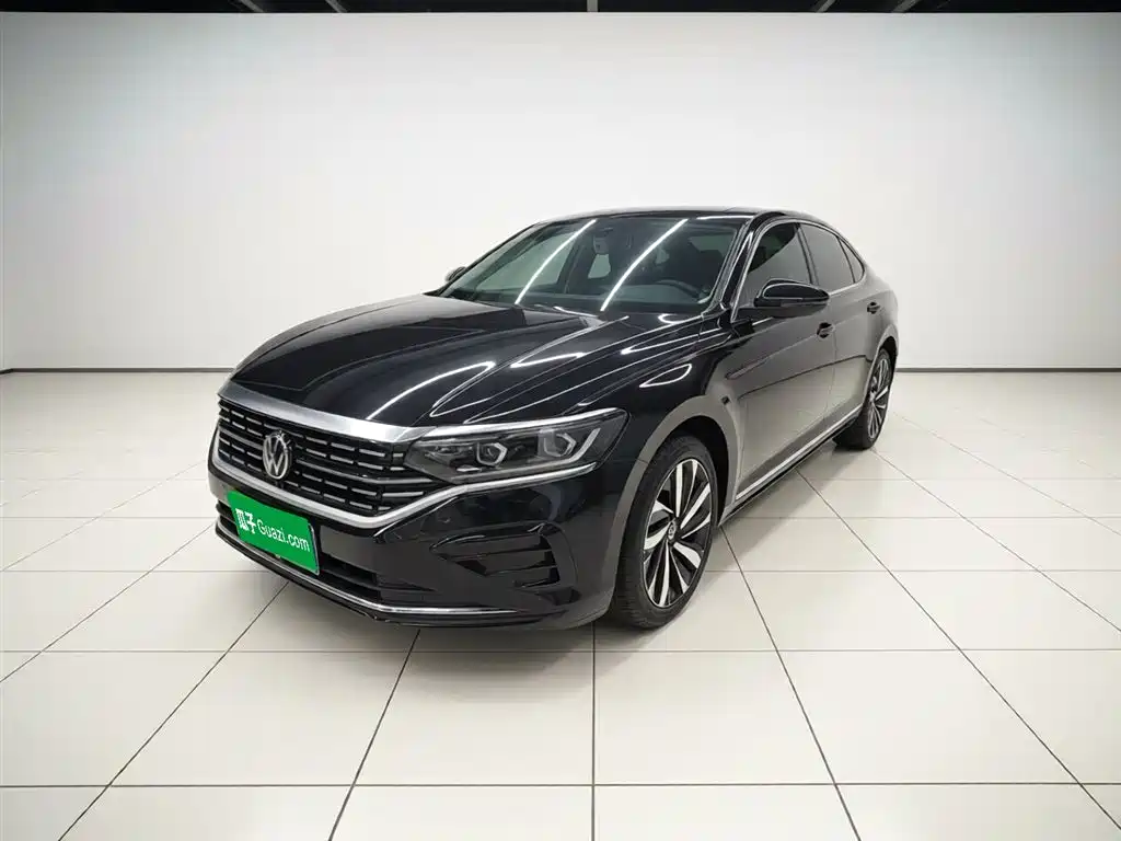 Volkswagen Passat 2022 330TSI Premium Edition