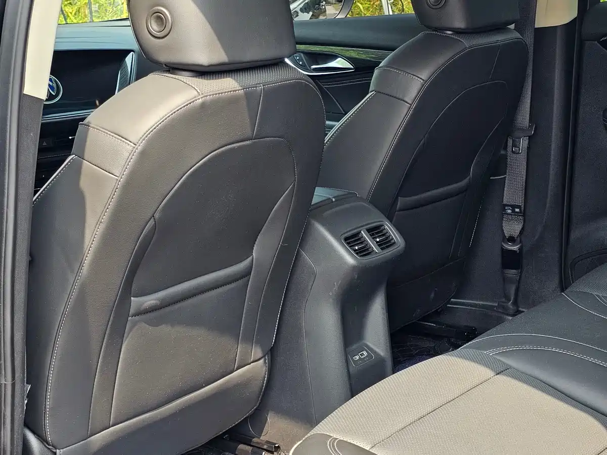 Buick Envision Plus 2023 Enclave Plus 652T 5-Seater AWD Luxury фото 8