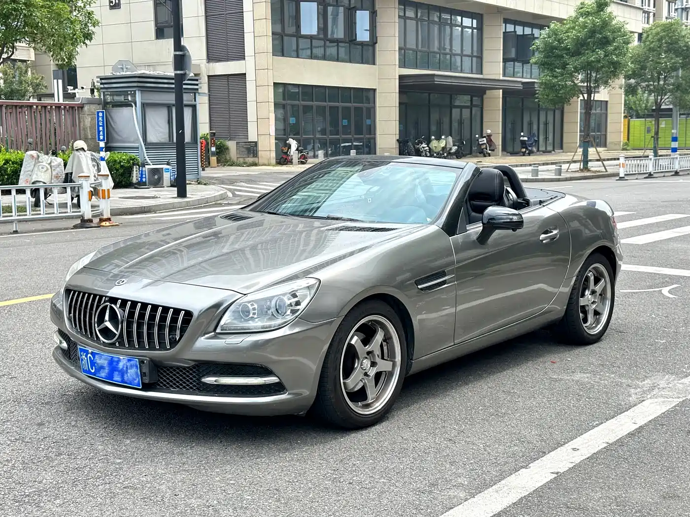 Mercedes-Benz SLK-Class 2011 SLK 200 Fashion